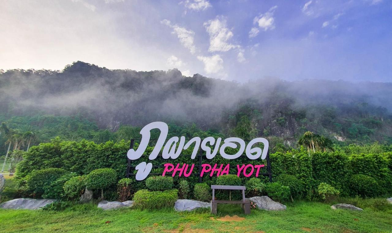 Phuphayot Resort Транг Екстериор снимка