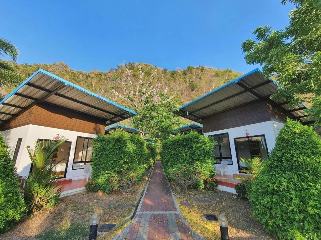 Phuphayot Resort Транг Екстериор снимка