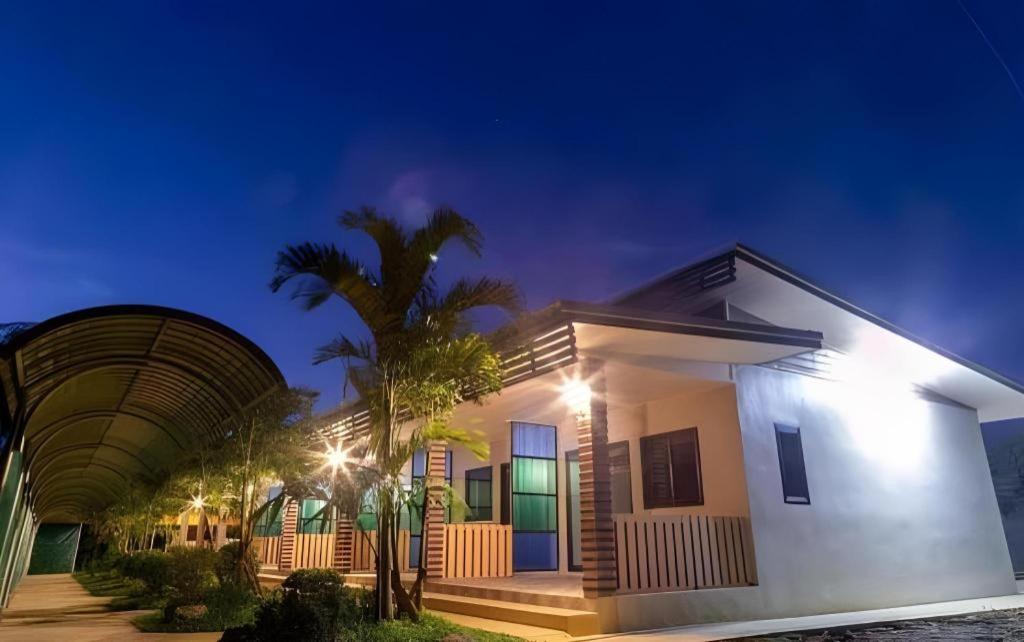 Phuphayot Resort Транг Екстериор снимка