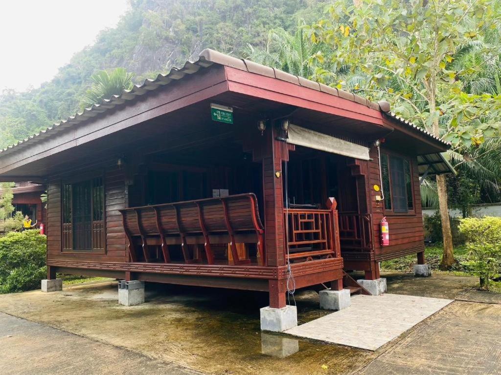 Phuphayot Resort Транг Екстериор снимка