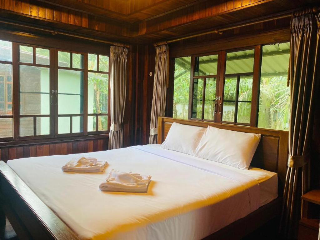 Phuphayot Resort Транг Екстериор снимка