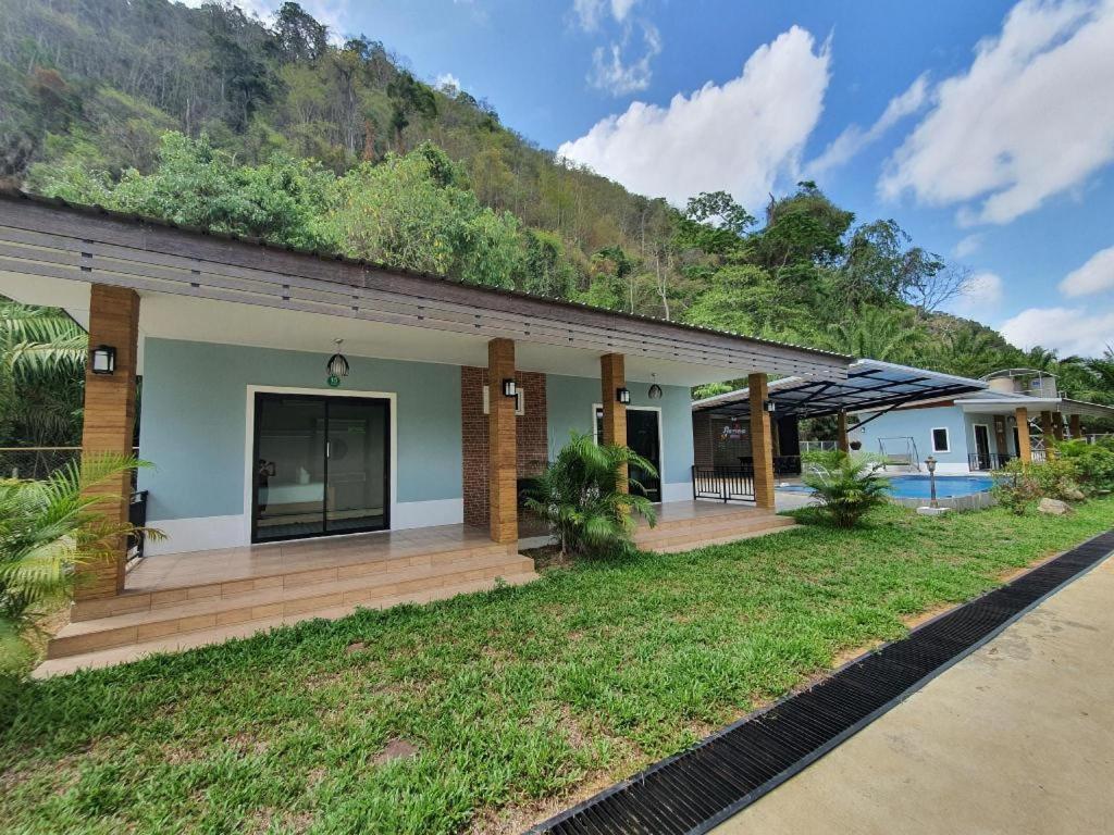 Phuphayot Resort Транг Екстериор снимка