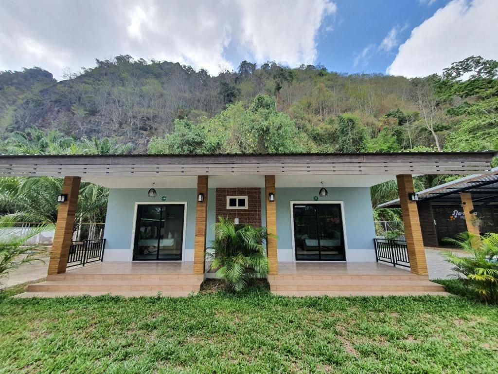 Phuphayot Resort Транг Екстериор снимка