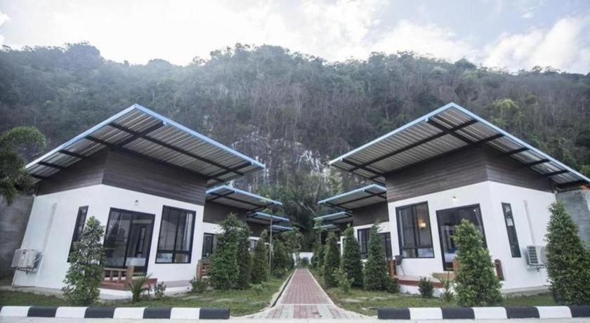Phuphayot Resort Транг Екстериор снимка