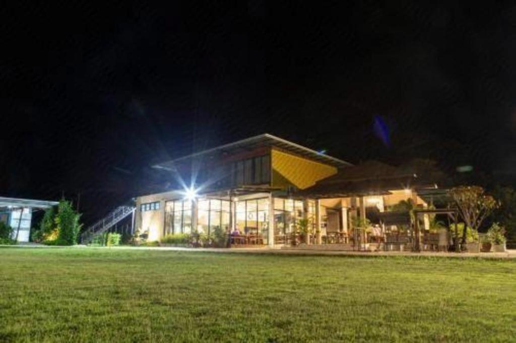 Phuphayot Resort Транг Екстериор снимка